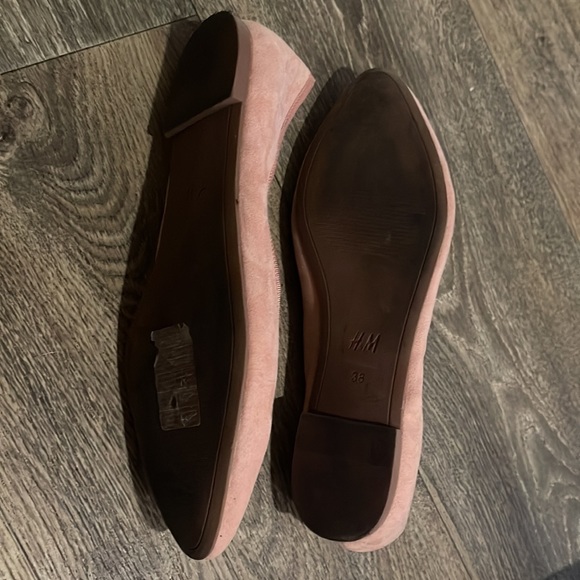 Flats - Picture 2 of 3